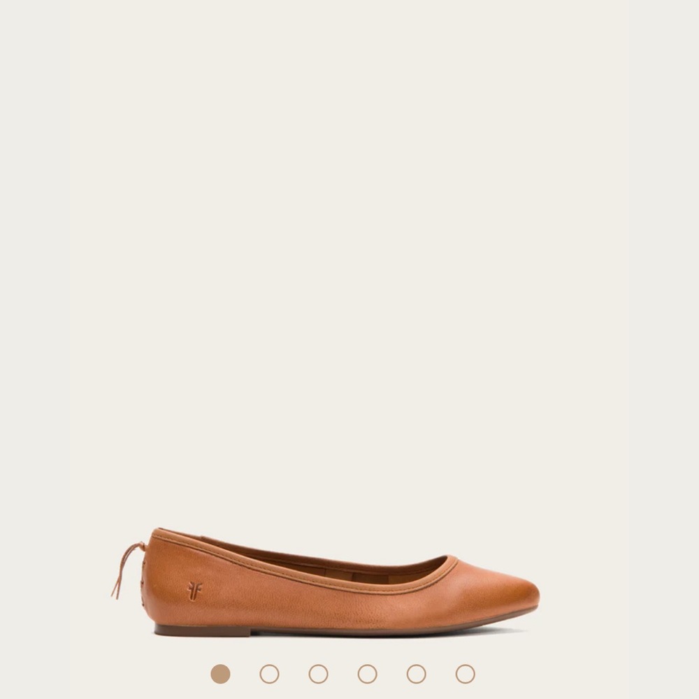 NWOT Frye Regina pointed-toe ballet flats size 9 in cognac